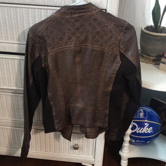 Leather jacket - Picture 3 of 3